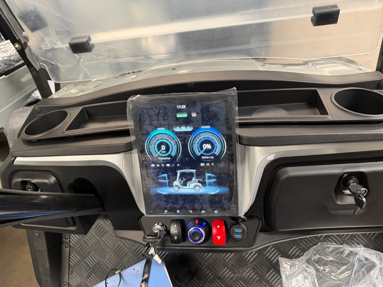 Cortéa Apex dashboard and smart display close-up